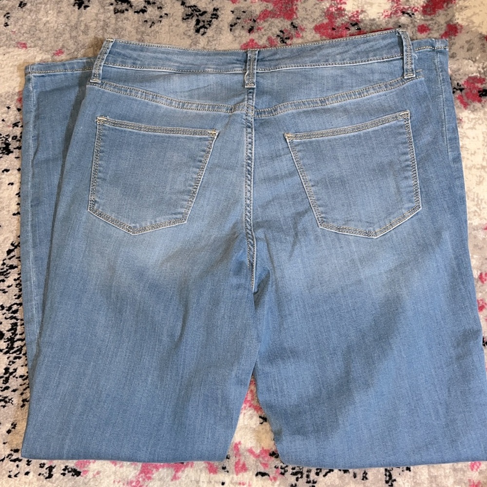 Universal Thread Mid Rise Skinny Jeans 🍁 - Picture 8 of 8